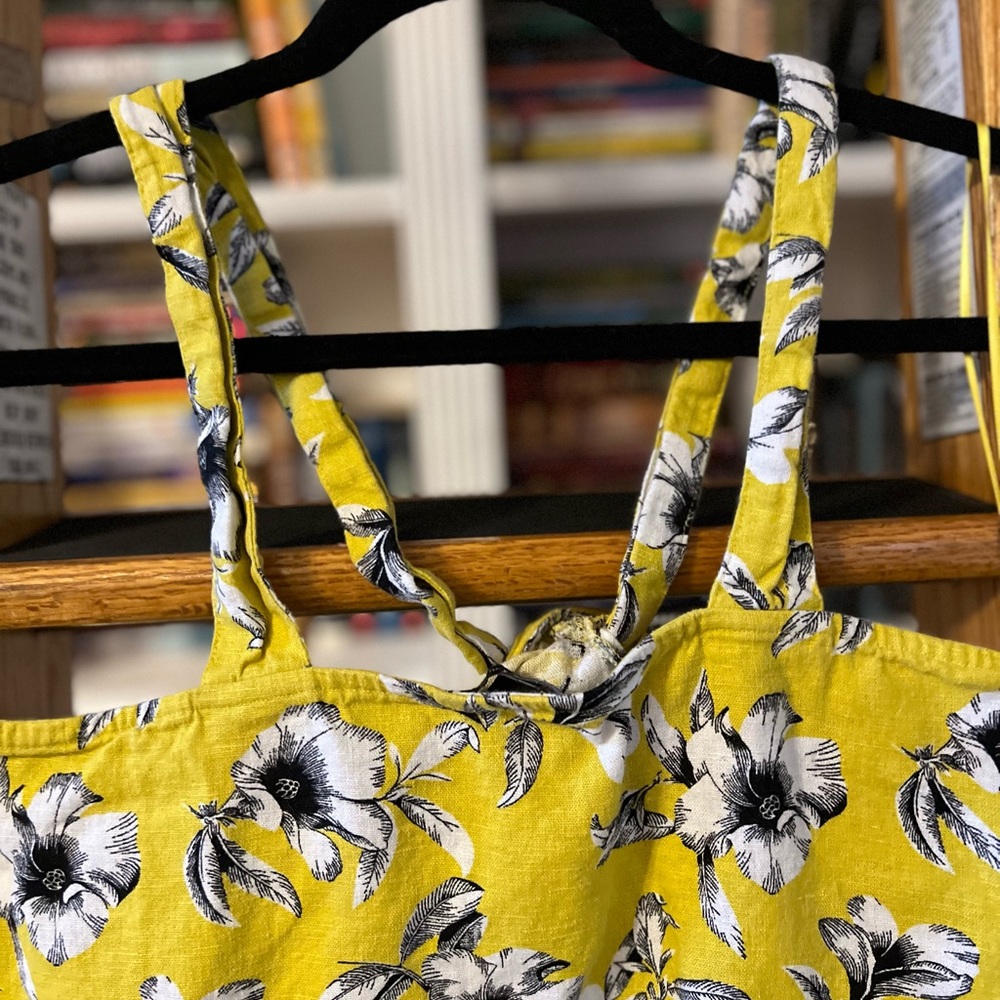 Banana Republic Linen-Blend Twisted Halter Top in Yellow Floral - Picture 7 of 9